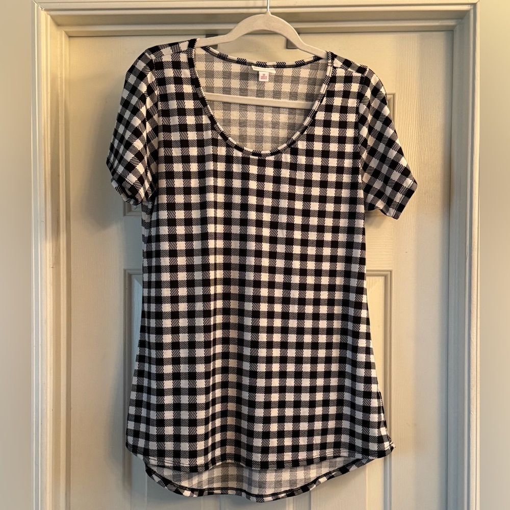 EUC Lularoe Black and White Checkered Women's Top